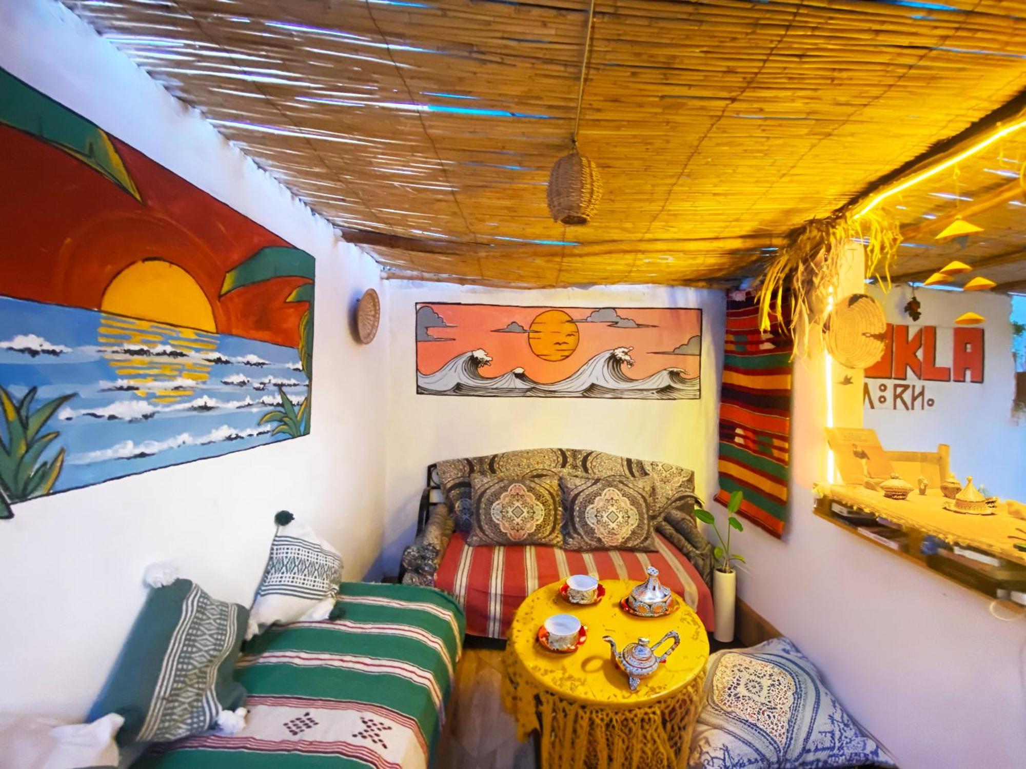 Bright Wave Surfhouse Vandrerhjem Tamraght Eksteriør bilde